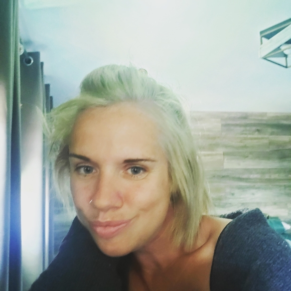 Meet your Posher, Sarah - Picture 3 of 8